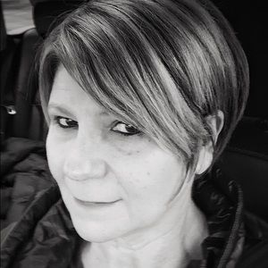 Meet your Posher, Adine